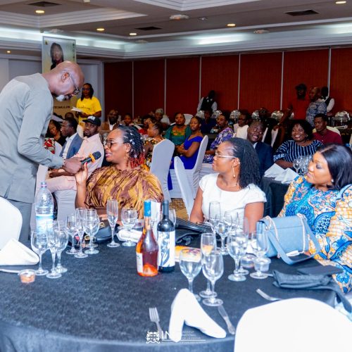 Lancement du livre “7 à 77 ans” de Maître Josette Atade